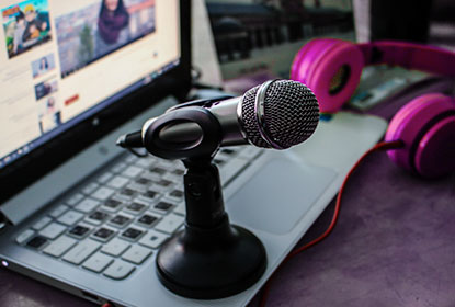 Digital Marketing agency Dubai mic podcast